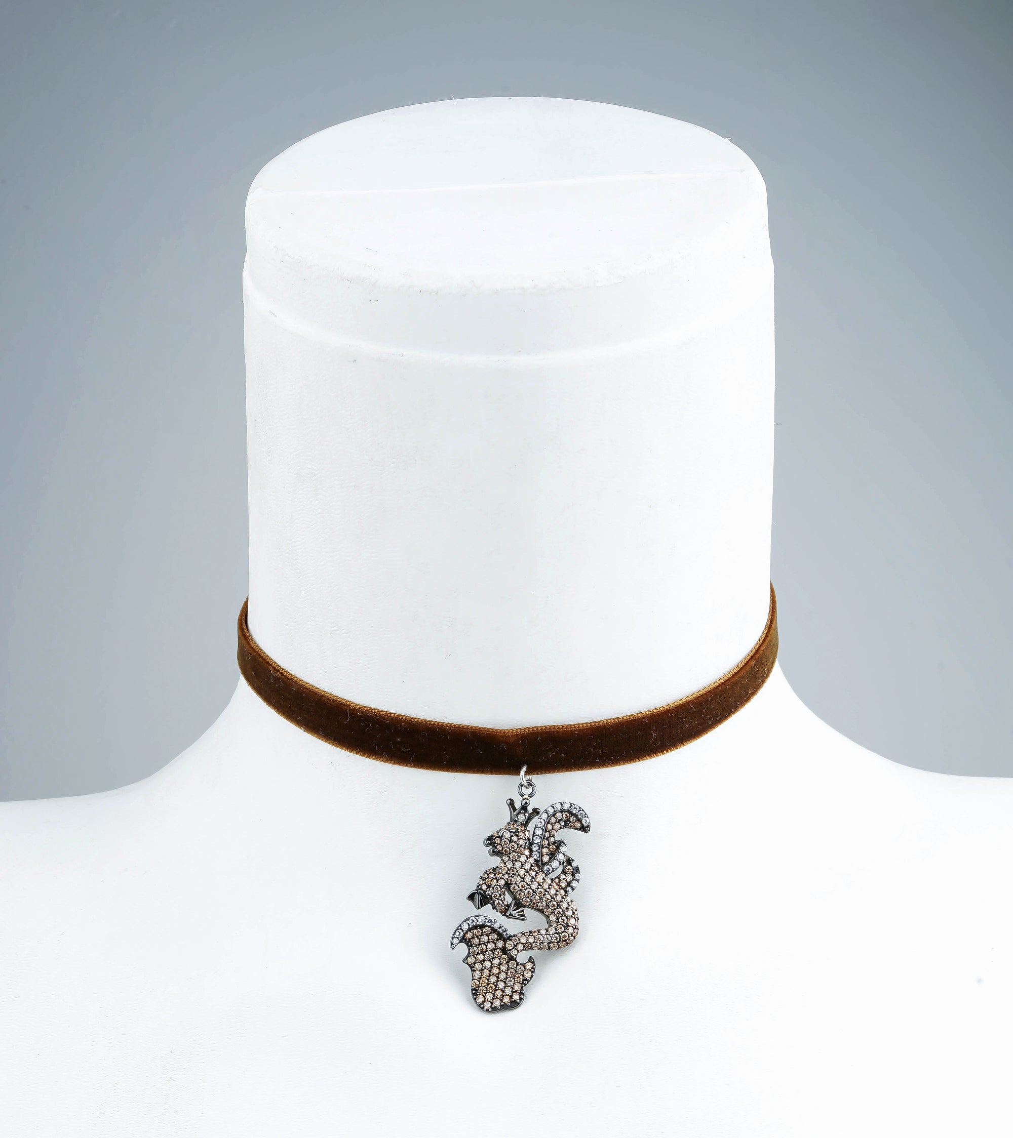 Jr Secret of The Universe Şampanya İkonik Kolye